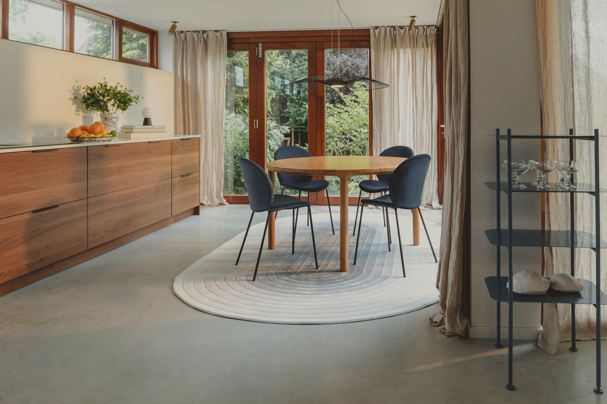 Zuiver Olympic Indigo Blue Gradient Oval rug 200x290